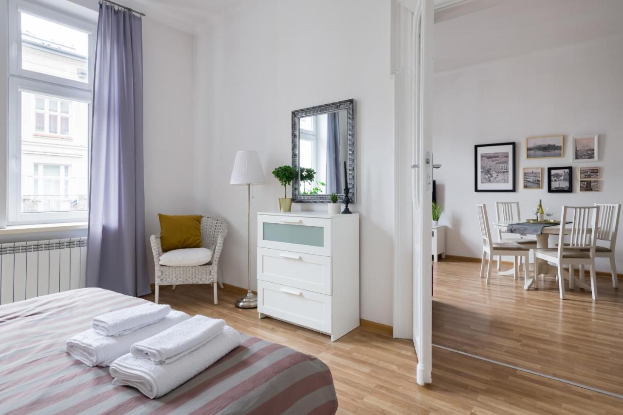 Apartament Lubicz Next To Main Station Netflix