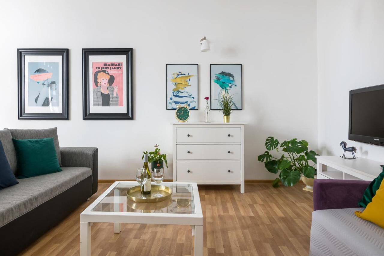 Discover - 3 Rakowicka St - Classic Near Main Station - Netflix Krakau