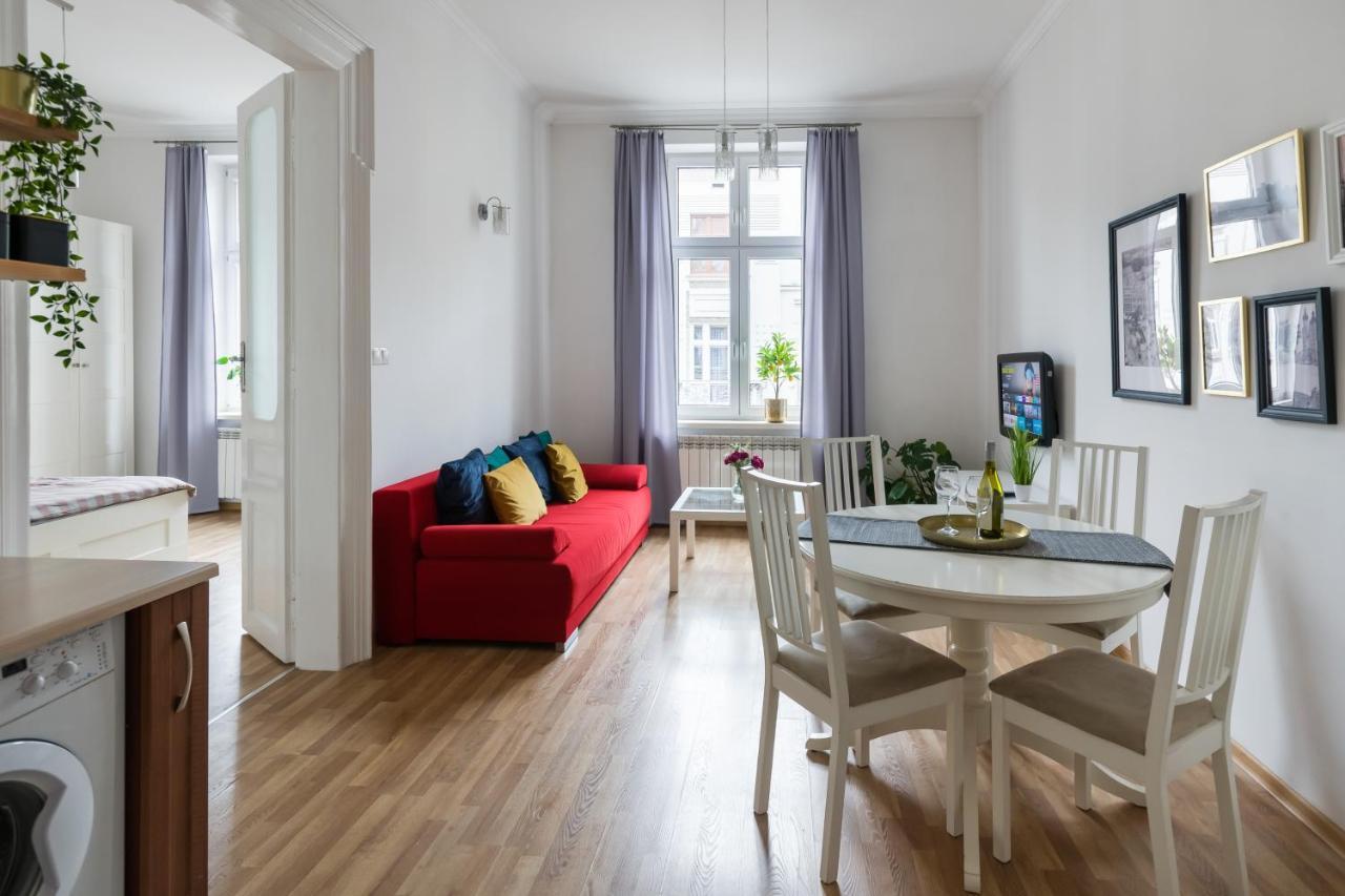 Discover - 3 Rakowicka St - Classic Near Main Station - Netflix * Krakau
