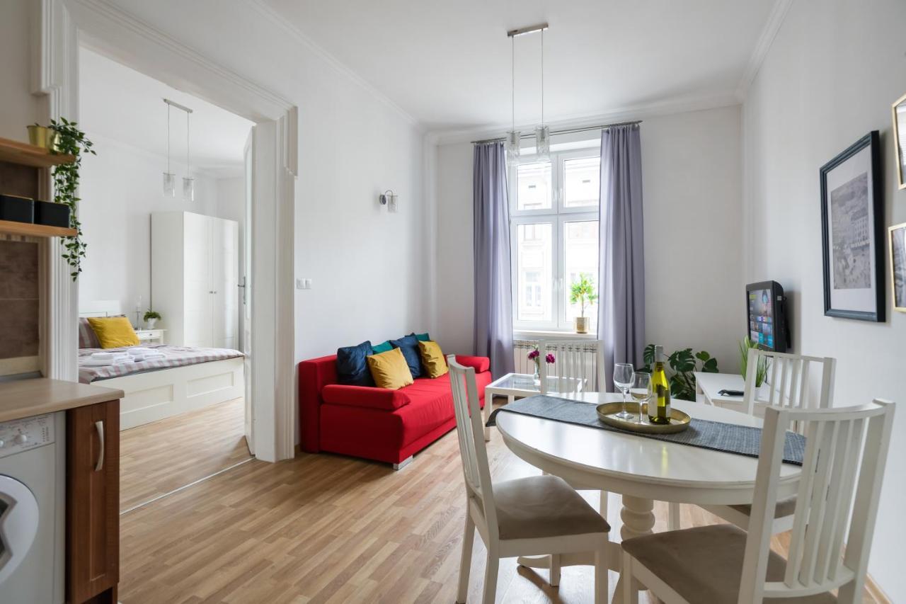 Discover - 3 Rakowicka St - Classic Near Main Station - Netflix * Krakau